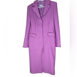 .
Philosophy di Alberta Ferretti Pink Tweed Long Coat snap Sz 8 (interior flaw)